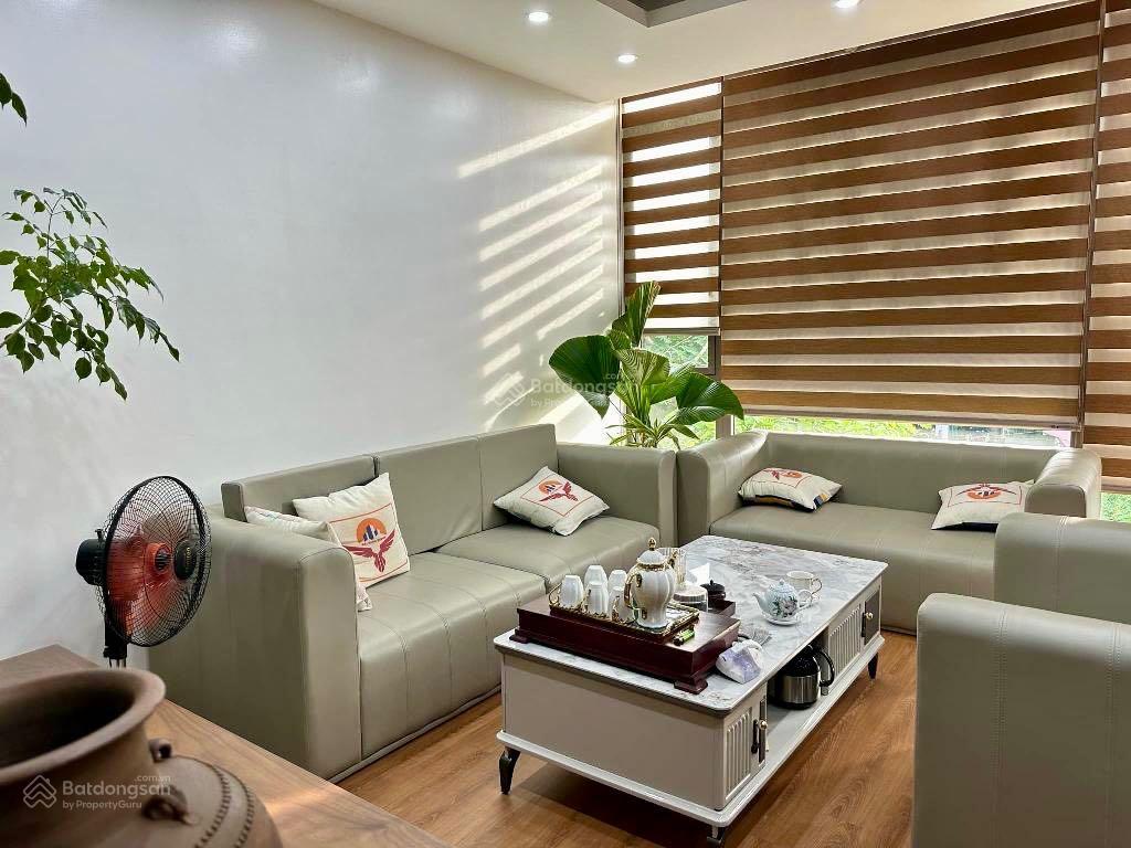 Bán nhà phố đặng xuân bảng  linh đàm , kinh doanh đa ngành  vỉa hè rộng , mặt tiền lớn