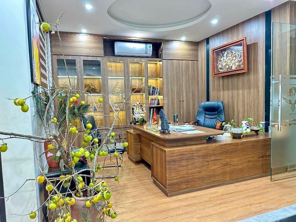 Bán nhà phố đặng xuân bảng  linh đàm , kinh doanh đa ngành  vỉa hè rộng , mặt tiền lớn