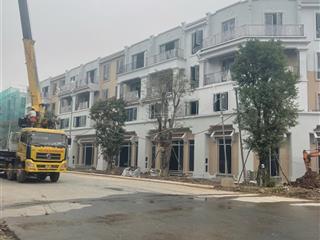 Biệt thự 120m2 giá 20,8 tỷ, khu đóng riêng tư