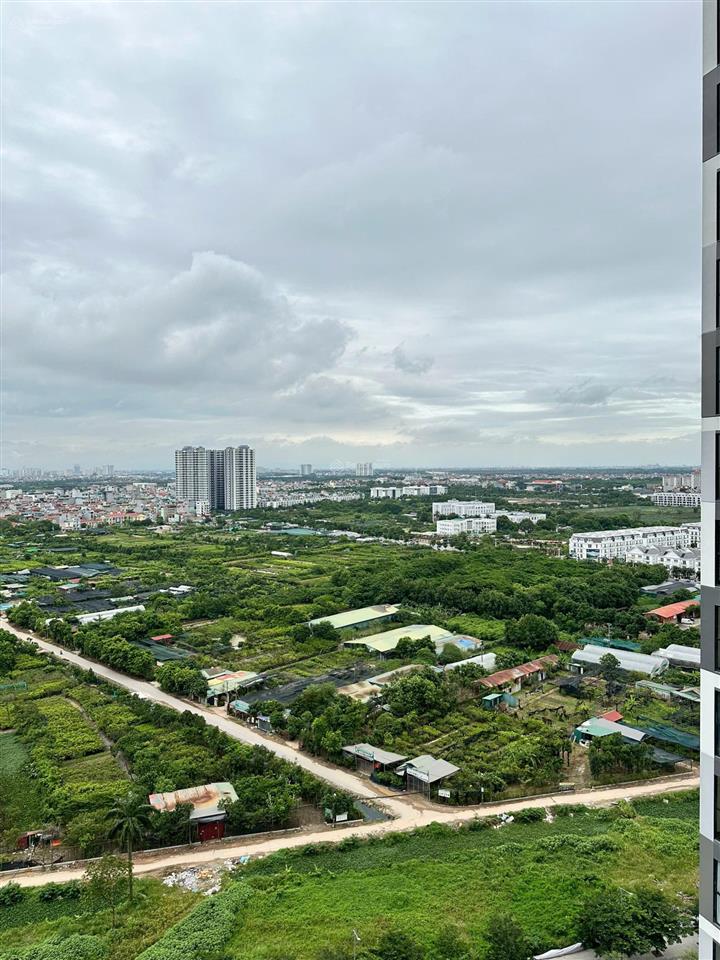 Studio 27m2 tòa p2 view thoáng đẹp, gần sân chơi, không gian xanh giá chỉ 2.425 tỷ
