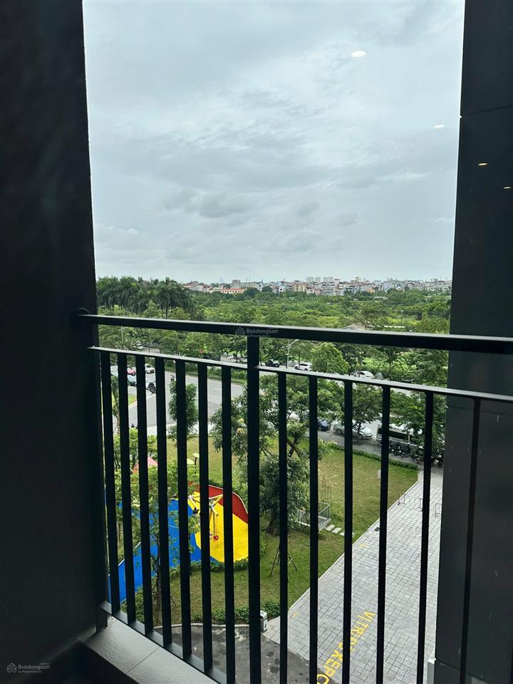 Studio 27m2 tòa p2 view thoáng đẹp, gần sân chơi, không gian xanh giá chỉ 2.425 tỷ