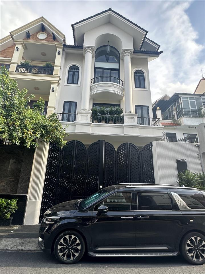 Đi định cư, bán gấp biệt thự trường sơn cư xá bắc hải, quận 10 dt 8x20m giá chỉ 40 tỷ