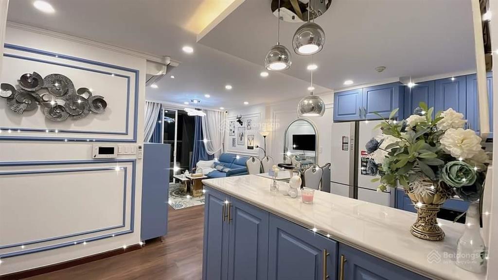 Cần cho thuê gấp căn hộ park legend 72m2 2pn 14tr, 100m2 3pn 19tr ở liền. đt 0909 476 *** em cường