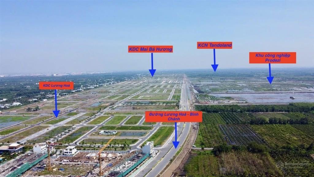 Bán đẩt thổ(5x22) xây dựng tự do  sổ hồng riêng sát bình chánh đón sóng hạ tầng vành đai & metro