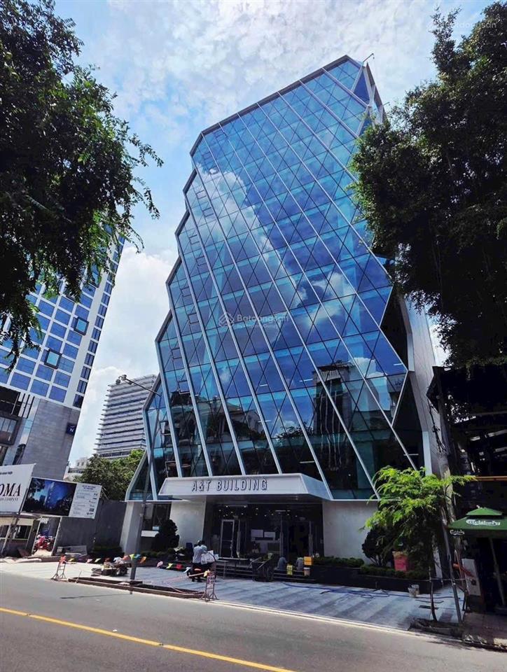 Bán đất nguyễn văn hưởng thảo điền q2, 240m2(8x30) ctxd hầm + 7 tầng, đường 10m, giá mềm nhất đời.