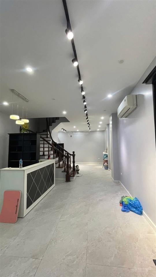 Bán nhà phân lô chùa bộc, 50m2x5 tầng, ngõ thông, kinh doanh. 30m ra phố. giá 14,8tỷ. quận đống đa