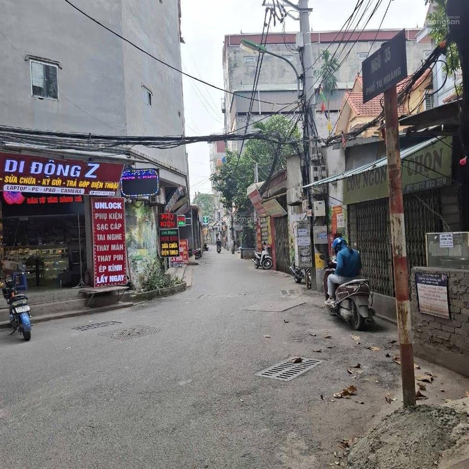 Cô huyền bán lô đất hiếm tu hoàng 105m mặt tiền 9,5m ô tô vào nhà giá chỉ 180tr/m