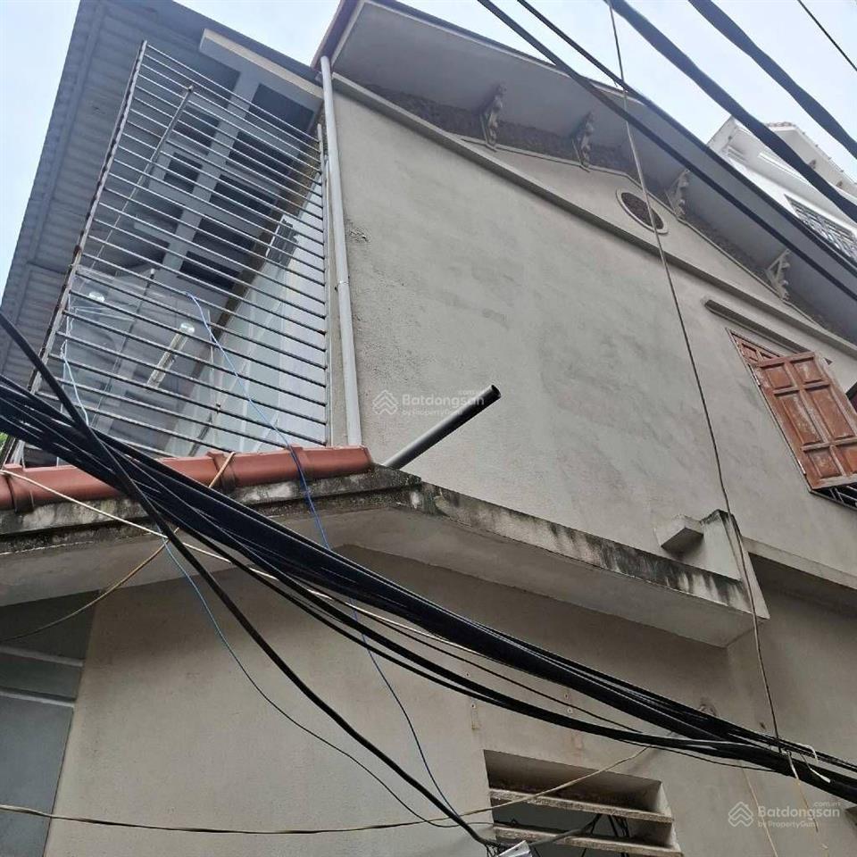 Cô huyền bán lô đất hiếm tu hoàng 105m mặt tiền 9,5m ô tô vào nhà giá chỉ 180tr/m