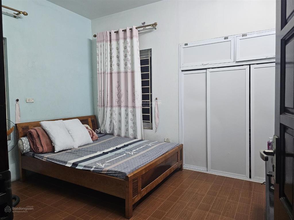 Bán nhà mặt ngõ to 73.6m2/11 tỷ gần trường, chợ ô tô tránh lô góc thoáng phúc lợi, long biên