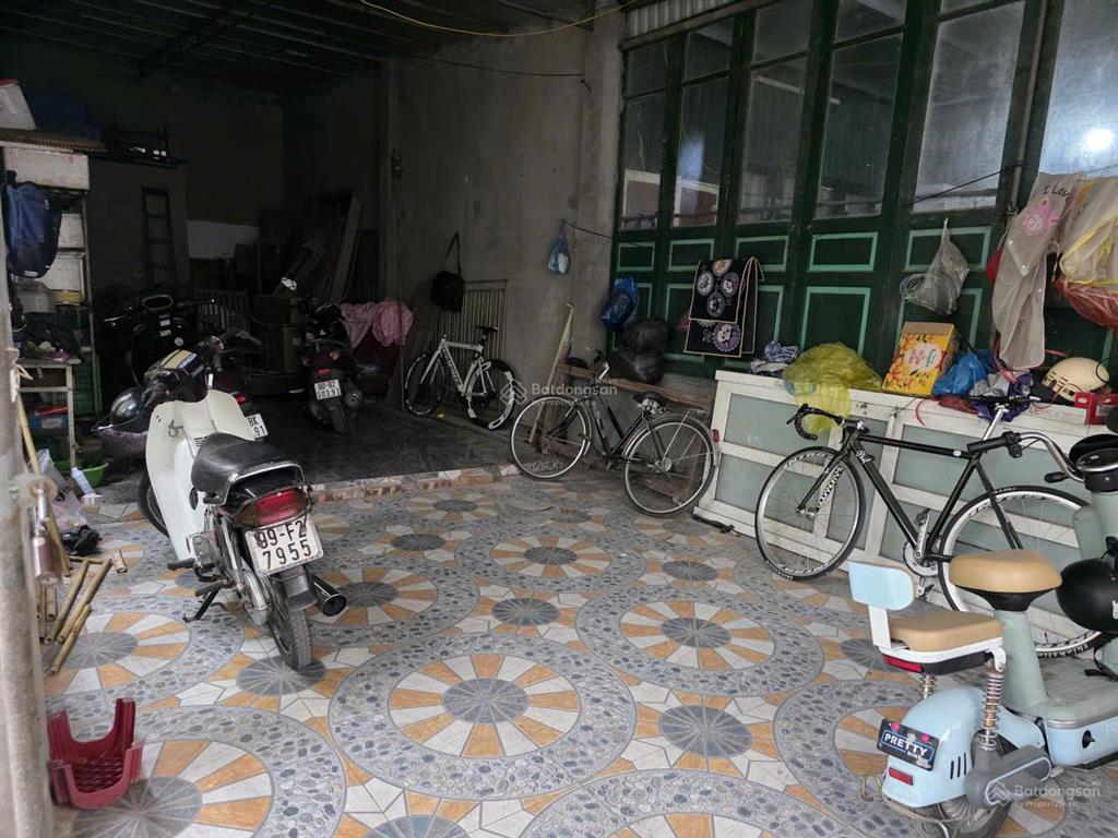 Bán đất phúc lợi long biên, ngõ nông 2 thoáng 20m ô tô tránh 50m2/6.4 tỷ gần trường, chợ
