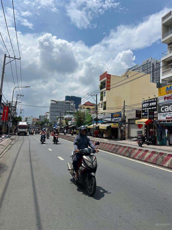 Bán gấp mặt tiền kinh doanh huỳnh tấn phát quận 7 .giá tốt 11x tỷ