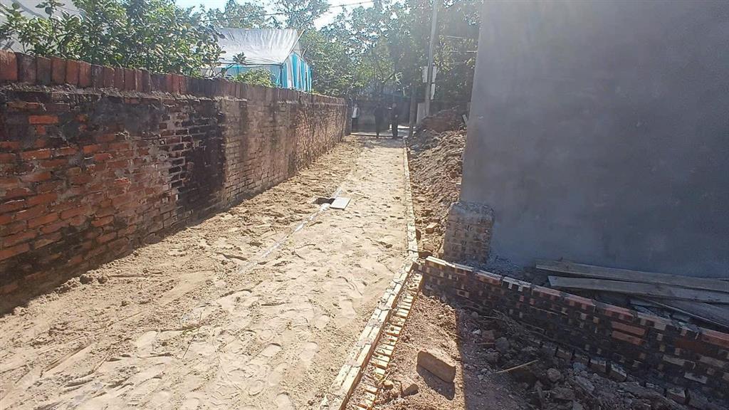 F0 đội 1 thị trung đình dù. cách trục chính apphan 10m, cách trục chính xã đình dù 50m