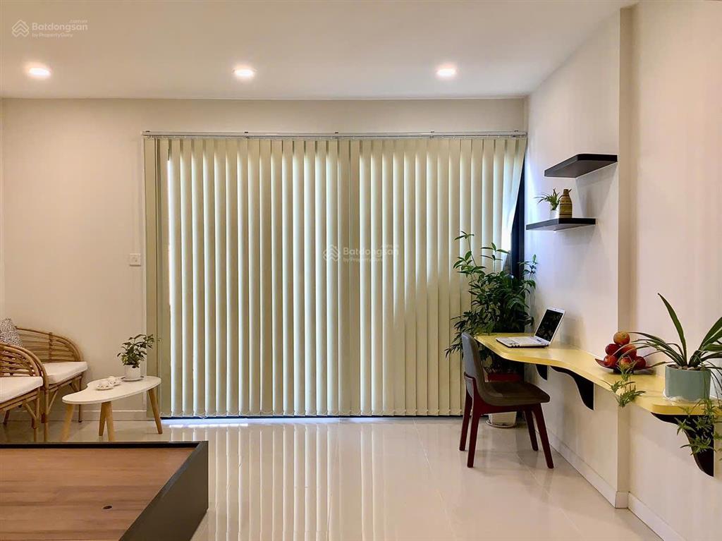 Nóng chính chủ cần bán nhanh cc lavida plus giá 2,550 tỷ  37m2, 1pn + 1wc  0907 145 ***
