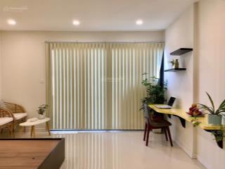 Nóng chính chủ cần bán nhanh cc lavida plus giá 2,4 tỷ  37m2, 1pn + 1wc  0907 145 ***