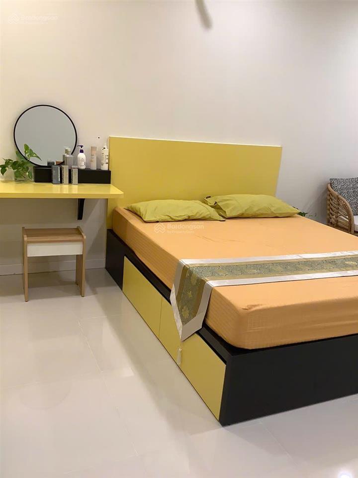 Nóng chính chủ cần bán nhanh cc lavida plus giá 2,550 tỷ  37m2, 1pn + 1wc  0907 145 ***