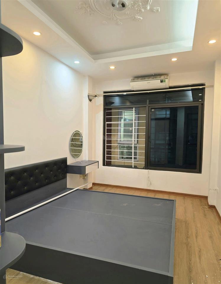 Siêu hiếm  chính chủ cần bán gấp nhà mới 5 tầng đón tết phố xã đàn 2  nhà mới đẹp full nội thất.