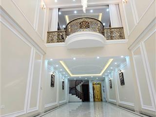 Hoa hậu long biên  khu phân lô quân đội 918  7 tầng mới đẹp chắc chắn  ngõ to rộng thông bàn cờ.