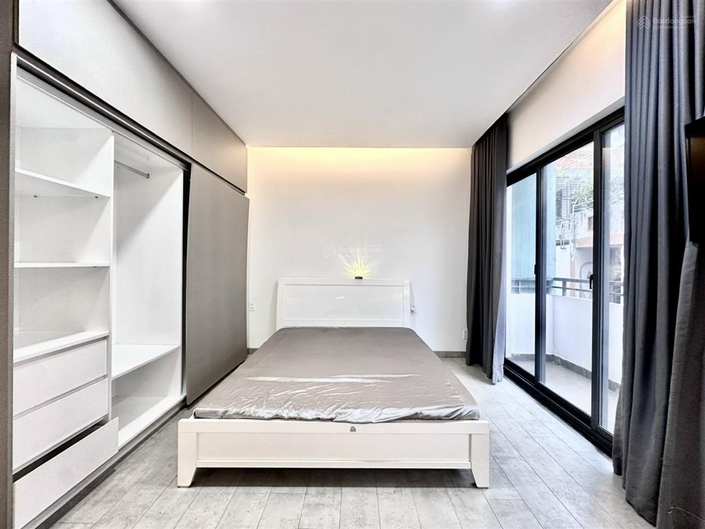 Cho thuê căn hộ 40m2 ban công thoáng ngay phan xích long, phú nhuận. an ninh tuyệt đối