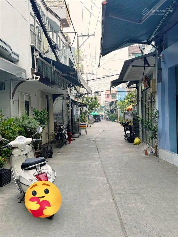 Chỉ 3.x tỷ tl  nhà 2 tầng  hoàn công đủ  ngay trương phước phan  tân hòa đông