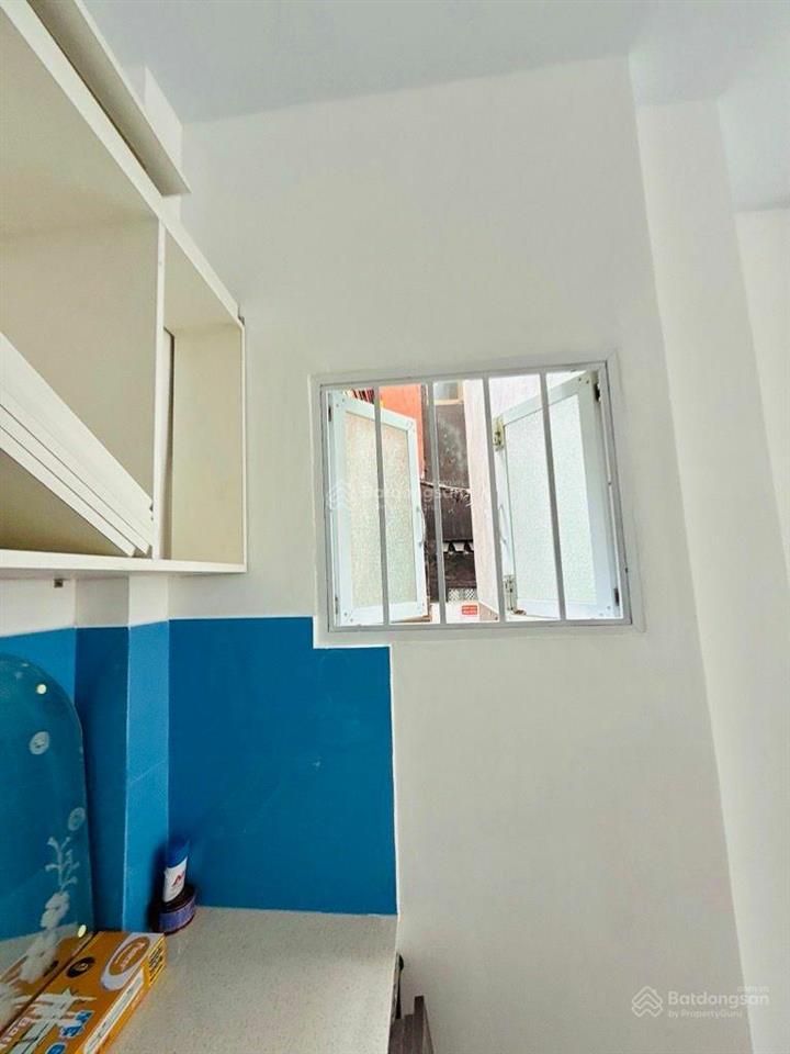 Bán nhà đường nguyễn khoái, 32m2, 3 tầng, gần cầu nguyễn văn cừ, quận 4, chỉ 4.x tỷ