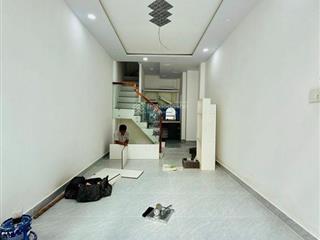 Bán nhà đường nguyễn khoái, 32m2, 3 tầng, gần cầu nguyễn văn cừ, quận 4, chỉ 4.x tỷ