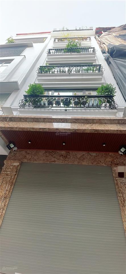 28 tỷ  70m2. bán nhà mặt phố hồ tùng mậu. 6t thang máy, 1 mặt phố, 1 mặt ngõ ô tô 7 chỗ. kd đỉnh.