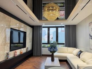 Bán nhà xuân thuỷ 56/60m, 7 tầng thang máy, ngõ thông, ô tô 7 chỗ đỗ cửa, full nội thất