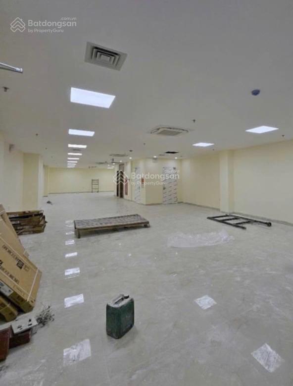 Bán nhà mặt phố trương công giai, sát phố cầu giấy, 100m2. mt 6m. 7 tầng thông sàn. thang máy