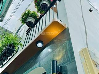 Nhà bán đường bạch đằng. bthanh
33m2. 2 tầng. 3,3x10m. 3pn