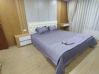 Chính chủ bán nhà phố Quỳnh Mai