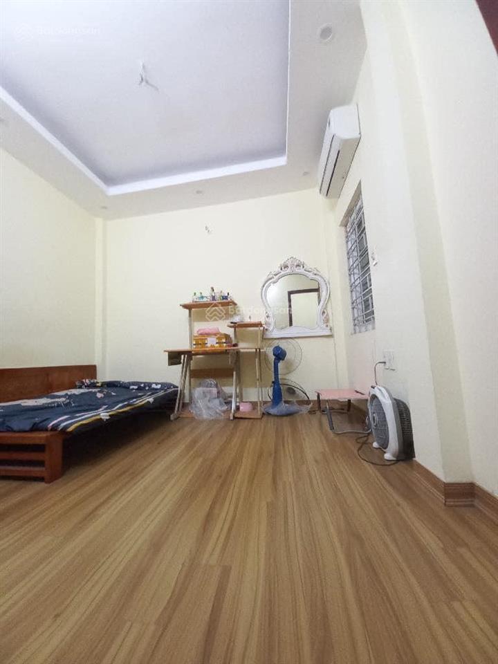 Độc quyền! tôn thất tùng, nhà dân xây 4 tầng cực chắc chắn, thoáng sáng, ngõ ba gác, 70m ra phố