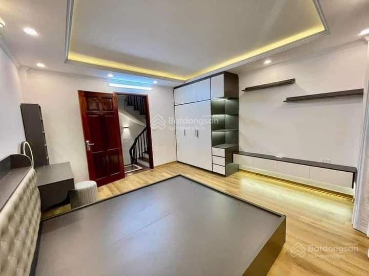 Bán nhà ngõ 95 chùa bộc  50m ô tô  ngõ to thông, phân lô, mặt tiền rộng, full nt, ở luôn, 38m2*5t