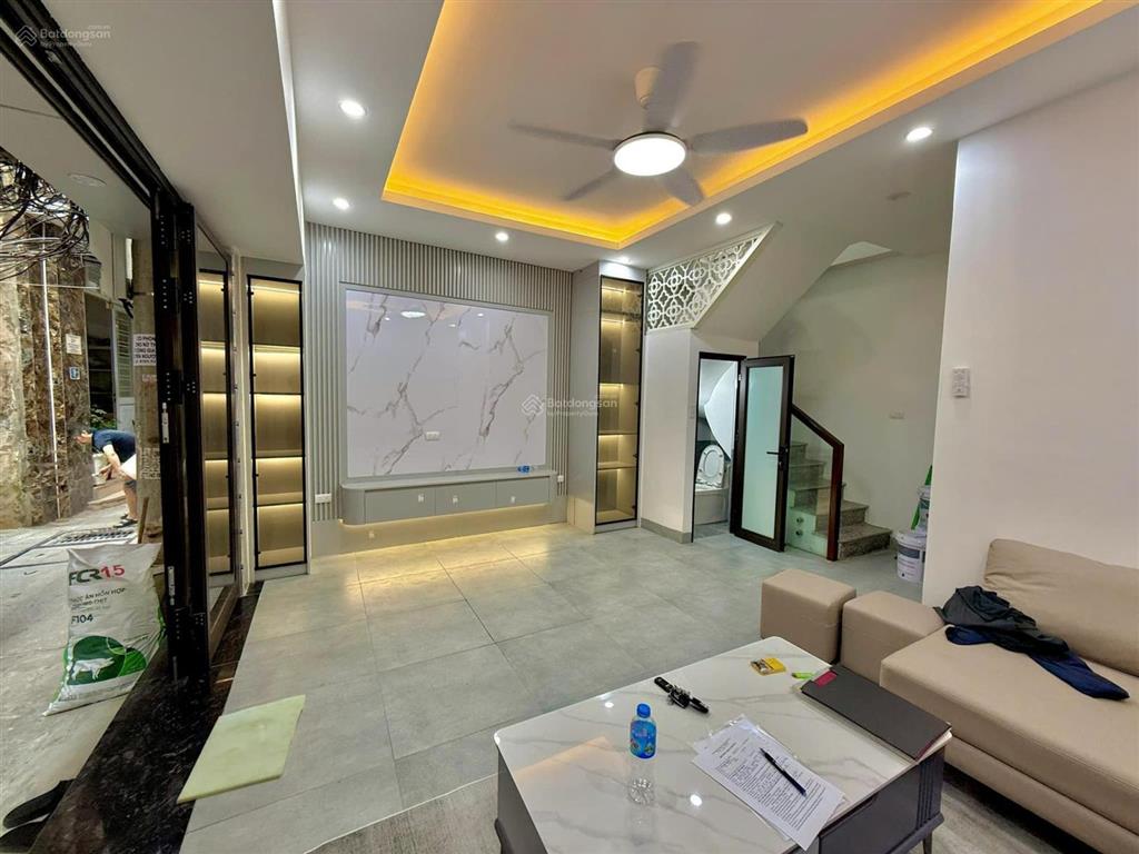 Chủ định cư bán cực gấp! nguyễn văn tuyết, ôtô cách 30m, ngõ thông, dân xây 5 tầng mt 4.5m, 7.x tỷ