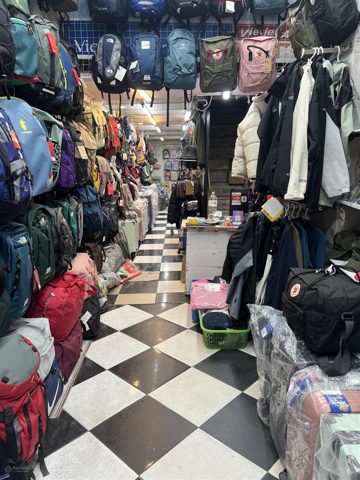 Duy nhất cho thuê nhà mặt phố hàng bông 20m2, mt 2,5m, giá 25tr/tháng.  0923 433 ***