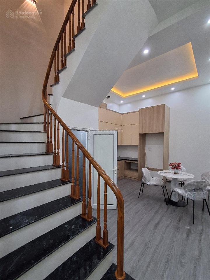 Nhà lê đức thọ, mỹ đình, 54m2, 4 tầng, mt 4.1m, ô tô đỗ cổng, giá 12 tỷ