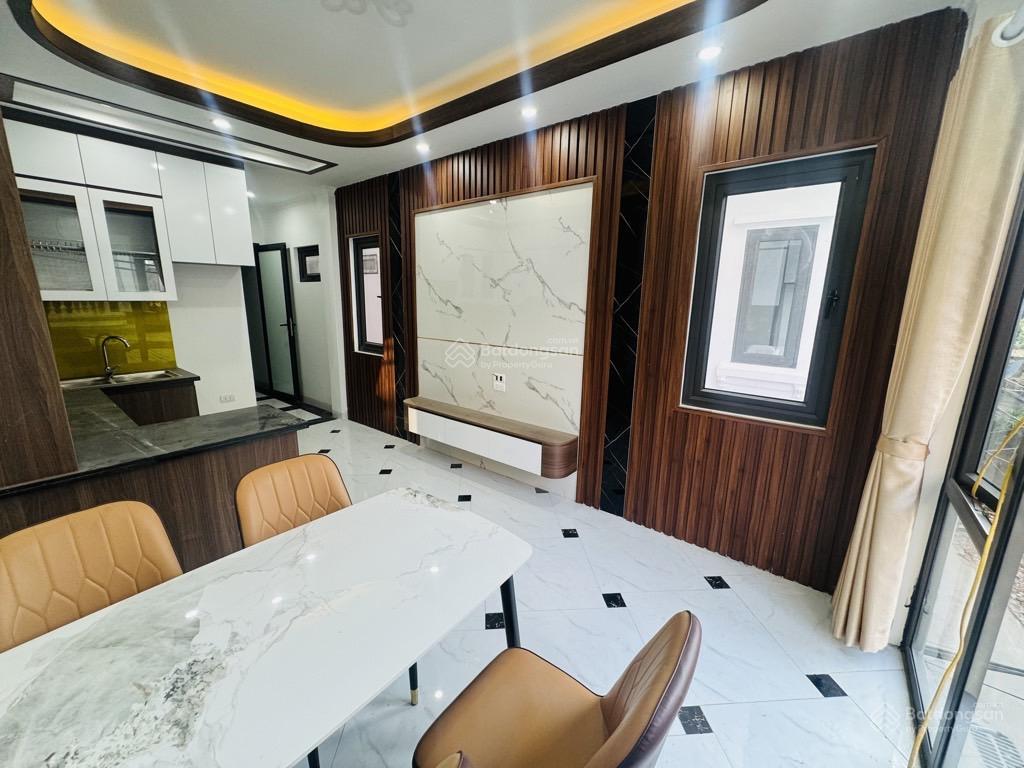 Siêu phẩm 6 tầng thang máy phú diễn, 37m2, mt 3.5m, ô tô đỗ cửa, bắc từ liêm, giá 9.55 tỷ