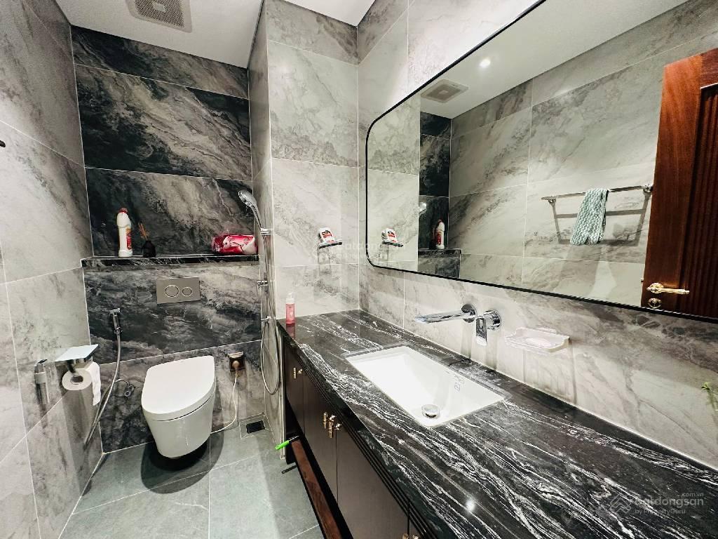 Nhà liền kề phân lô, vỉa hè, phú diễn bắc từ liêm, 100m2, 6 tầng, thang máy, mt 5m, giá 40 tỷ