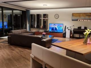 (căn mới) bán gấp căn 2pn dt 75m2 giá 5.3 tỷ, tầng trung, view thoáng, sổ cầm tay ct36 định công