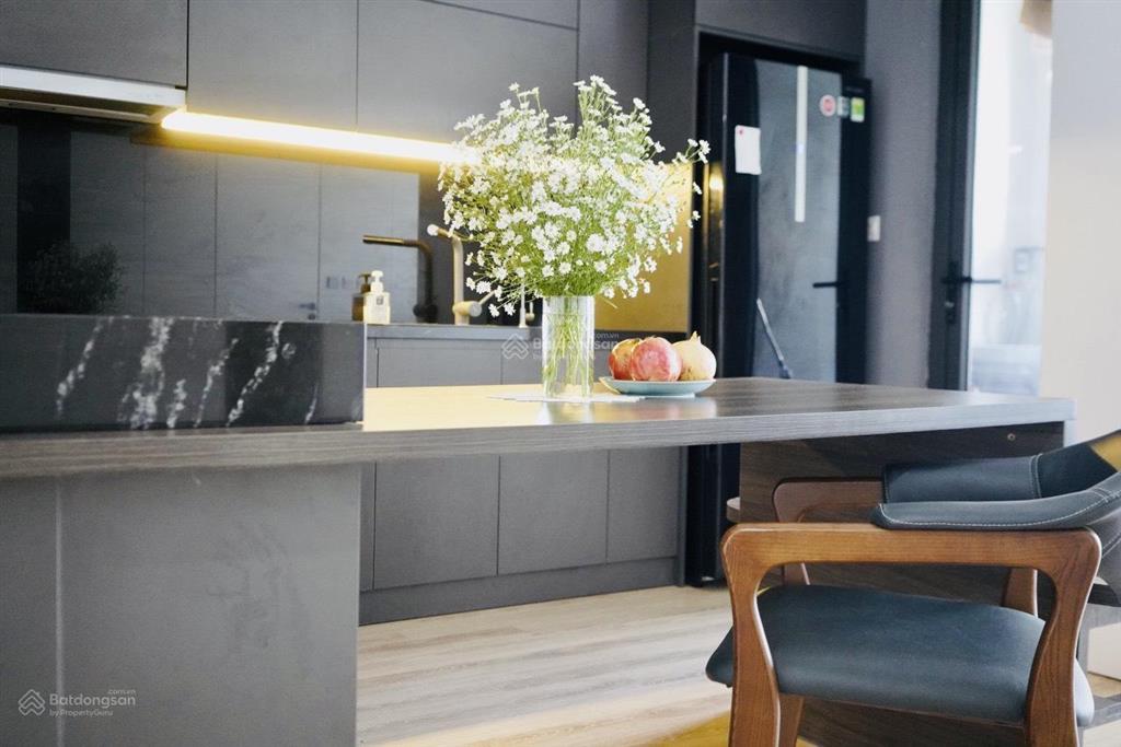 Chính chủ bán ch 66m2  2pn  view thoáng mát  giá 5 tỷ nhỉnh chung cư rose town 79 ngọc hồi