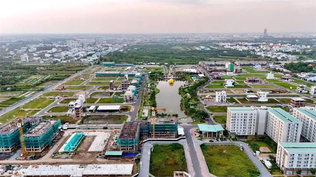 Căn góc vip nhất, kết nối đường n1 đầu hồ cảnh quan với đường chính dẫn vào khu nhà ở nam long