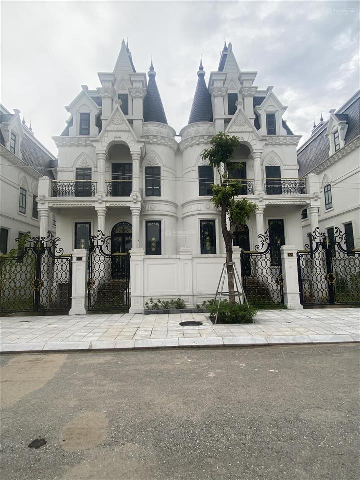 39 tỷ gốc bán bt tại jade square,180m2, đẹp, nhiều tiện ích, q.bắc từ liêm, hn