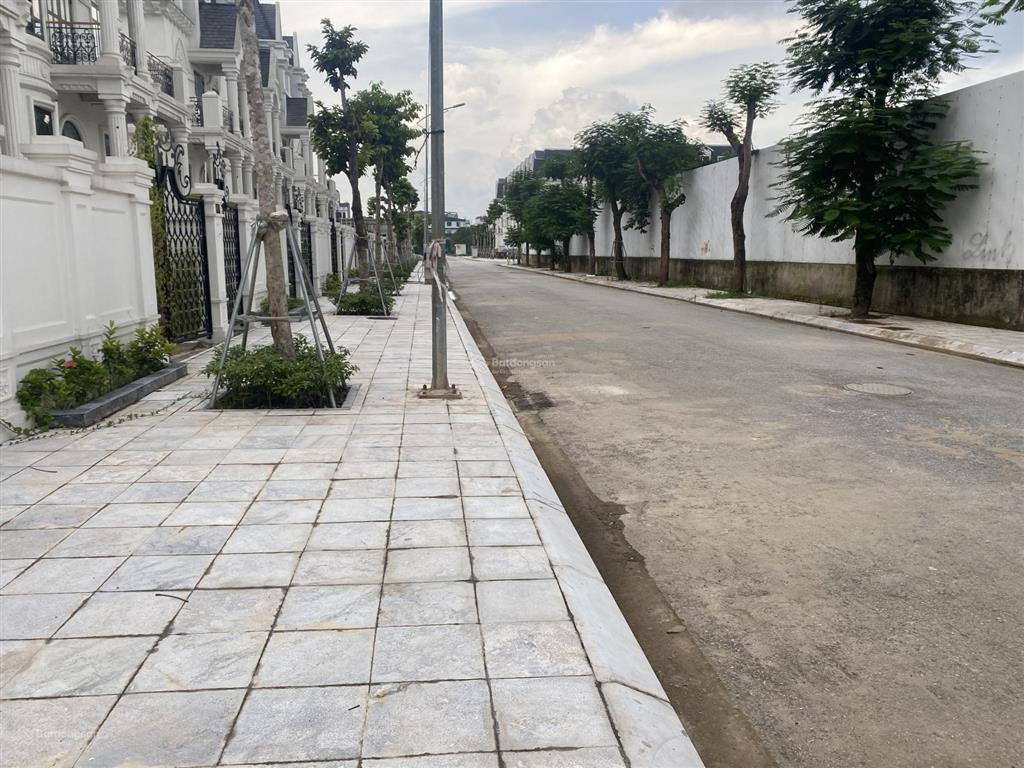 39 tỷ gốc bán bt tại jade square,180m2, đẹp, nhiều tiện ích, q.bắc từ liêm, hn