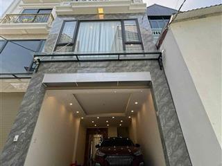 Bán nhà phố trạm, ngõ thông ô tô tránh nhau, gara, sát cầu vĩnh tuy & aeon