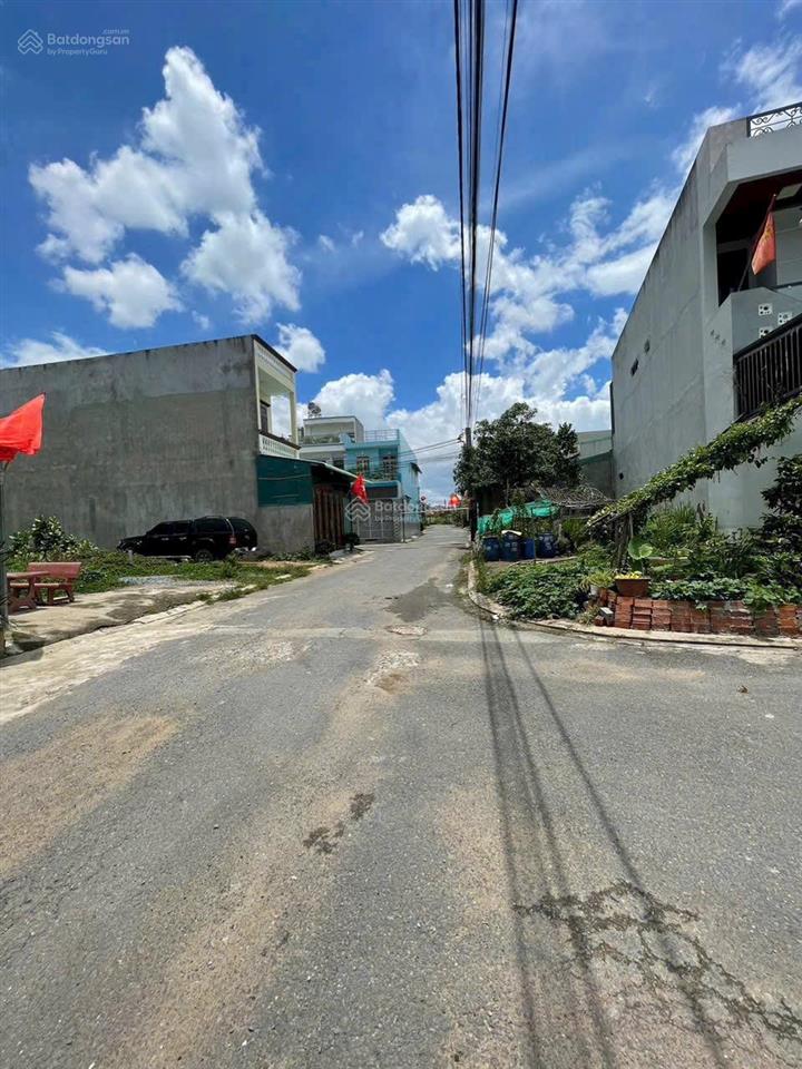 Bán đất (dt 63.3m2) sổ riêng thổ cư 100% đường nhựa 6m thuộc kdc hoá an. giá chỉ 1,7 tỷ