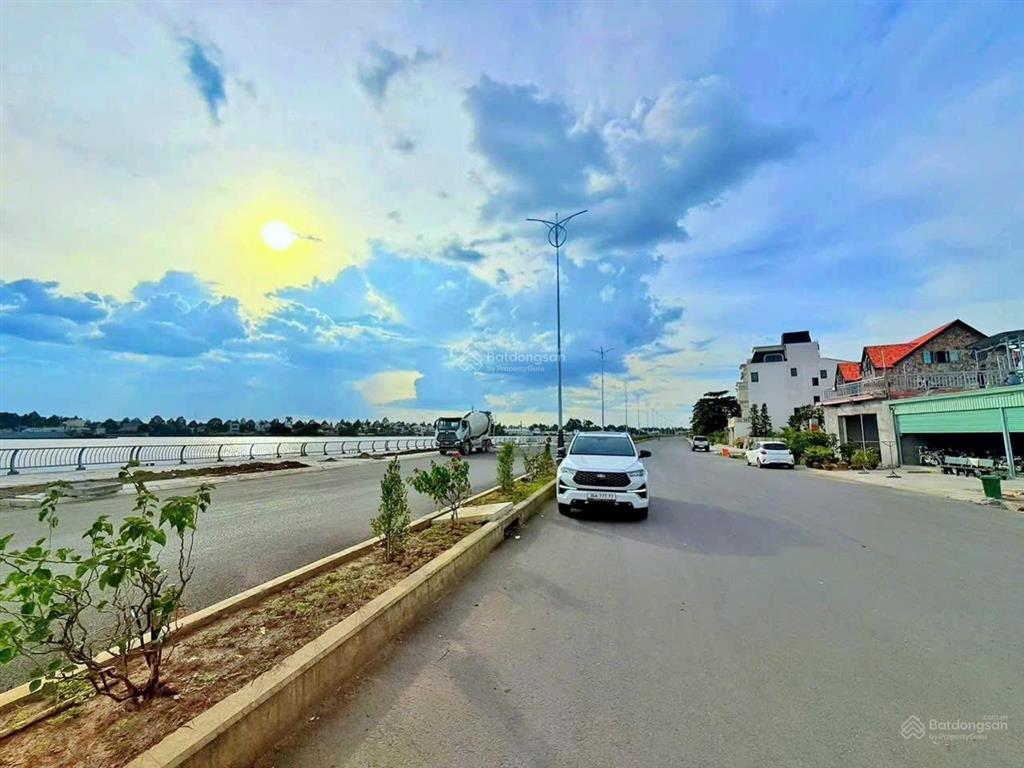 Hàng hiếm (dt 64m2) đường nhựa 40m + vỉa hè 5m mặt tiền bờ kè view sông bửu long. giá chỉ 3,6 tỷ