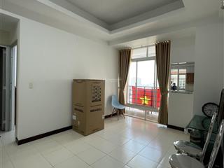 Cần bán gấp căn hộ thuận việt q11 dt62 m2, 2 phòng ngủ , 1wc ngay trung tâm quận 11 lầu cao
