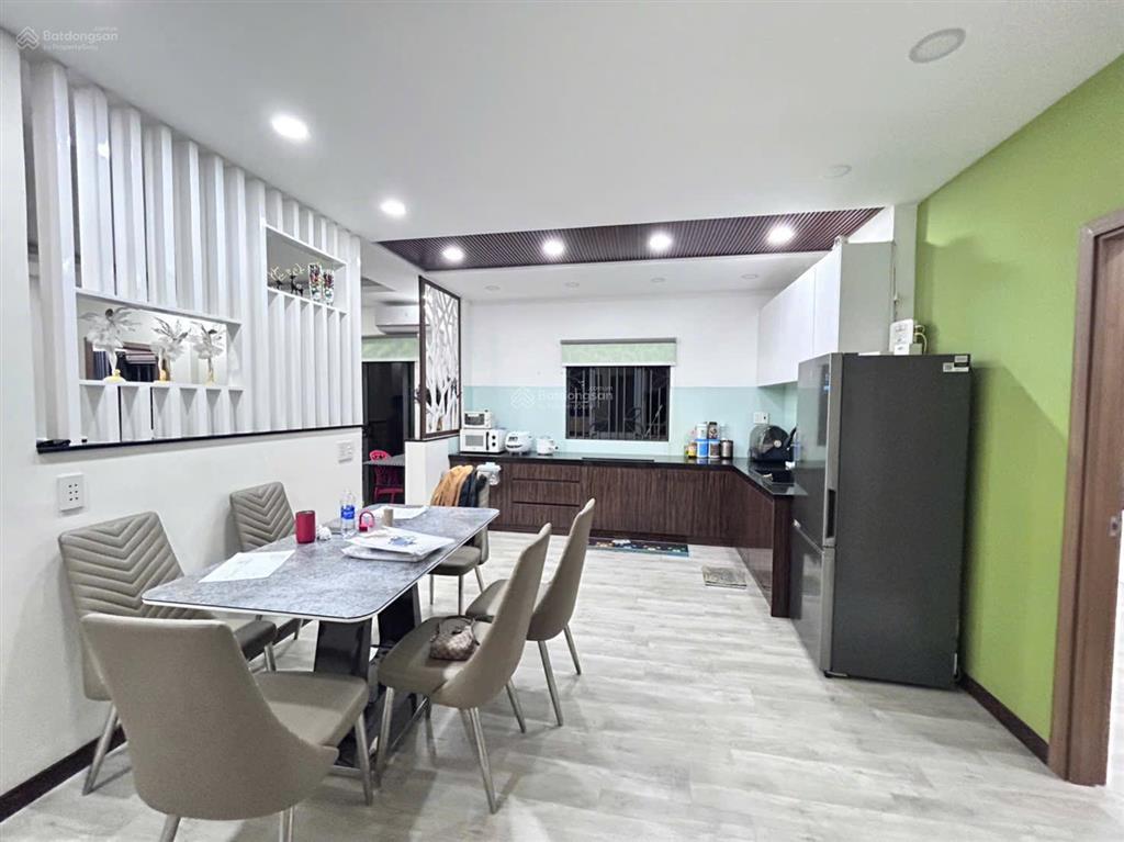 Cần cho thuê chung cư 152/11 nguyễn thị tần p2 q8 căn hộ sân vườn 105,1m2