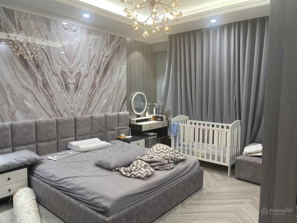 Giá tốt bán căn góc 3 pn tòa park 6, times city, giá 15 tỷ.  0979 702 ***
