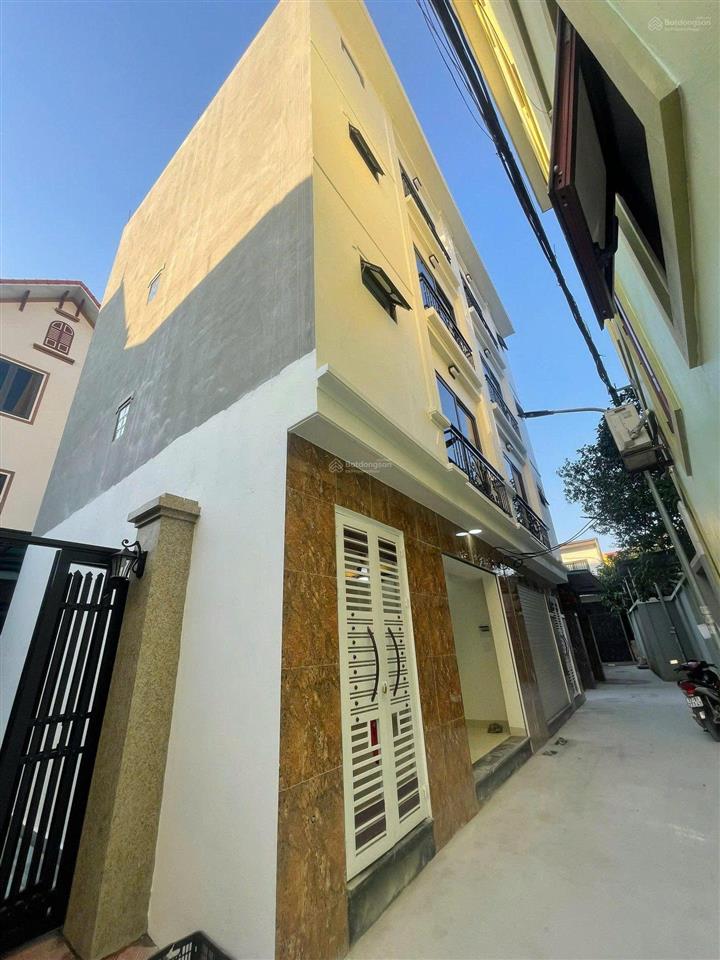 Nhà 4t*52m2 xây độc lậpmặt ngõ nhà nướccó sân cổng riêngkhu vực trung tâmgần đại lộgiá 4,55 tỷ