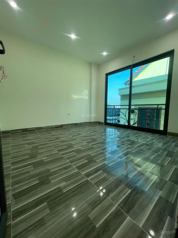 Nhà 4t*52m2 xây độc lậpmặt ngõ nhà nướccó sân cổng riêngkhu vực trung tâmgần đại lộgiá 4,55 tỷ